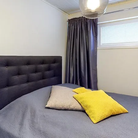 Starvillas A 301 - 6 Hengen Viehaettaevae Keskeisellae Paikalla 度假居