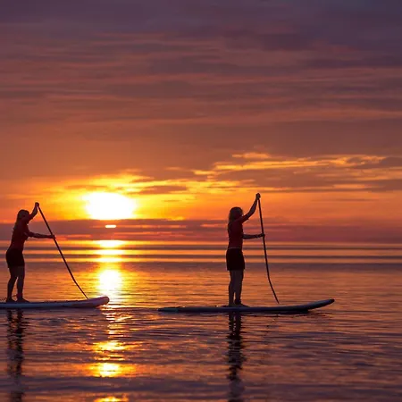 Starvillas A 301 - 6 Hengen Viehaettaevae Keskeisellae Paikalla 度假居